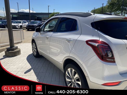 Used 2019 Buick Encore Preferred FWD image 2