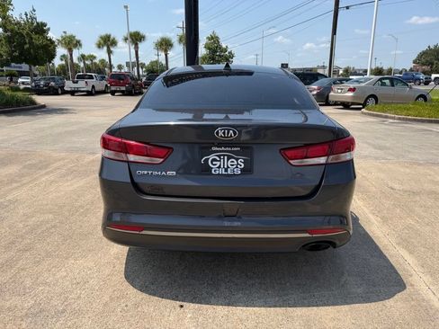 Used 2017 Kia Optima LX FWD image 4