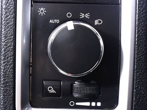 Used 2017 RAM 1500 Classic SLT image 10