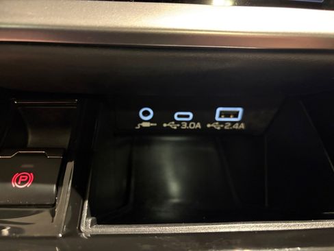 Used 2023 Subaru Outback Touring XT image 21