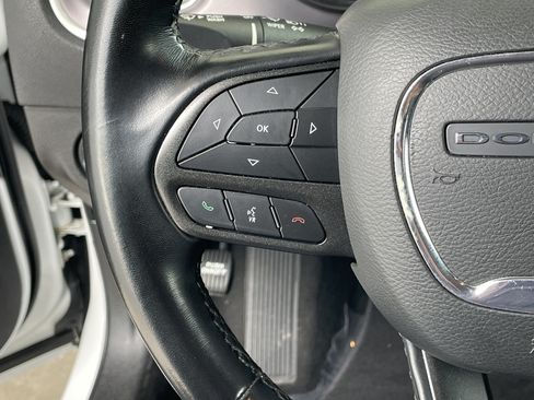 Used 2022 Dodge Charger SXT RWD image 18