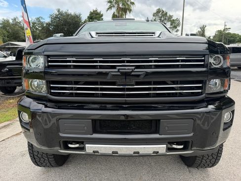 Used 2019 Chevrolet Silverado 2500 High Country w/ Duramax Plus Package AWD/4WD image 2