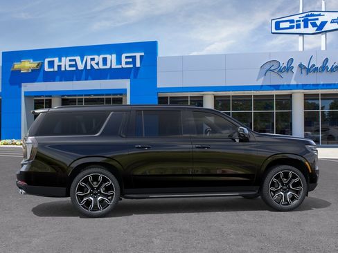 New 2026 Chevrolet Suburban RST w/ Advanced Technology Package AWD/4WD image 7