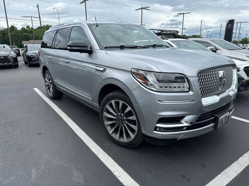 Used 2021 Lincoln Navigator Reserve w/ Luxury Package AWD/4WD image 1