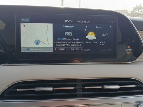 Used 2021 Hyundai Palisade SEL w/ Premium Package image 16