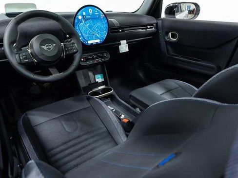 New 2026 MINI Cooper 4-Door Hardtop FWD image 17