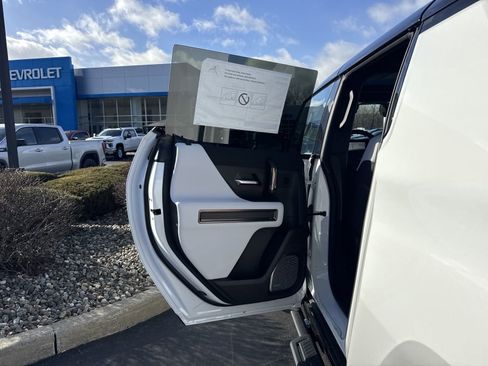 New 2025 GMC Hummer EV 3X w/ Battery Pack, 24 Module Pack image 30
