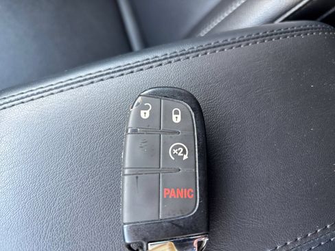 Used 2025 Jeep Compass Limited AWD/4WD image 25