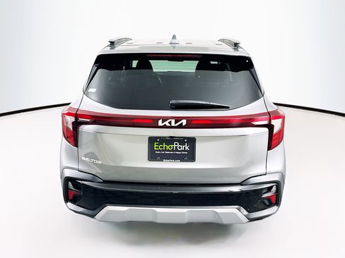 Used 2025 Kia Seltos S image 7