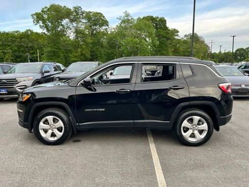 Used 2019 Jeep Compass Latitude w/ Cold Weather Group AWD/4WD image 10