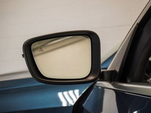 Used 2025 BMW 330i Sedan RWD image 40