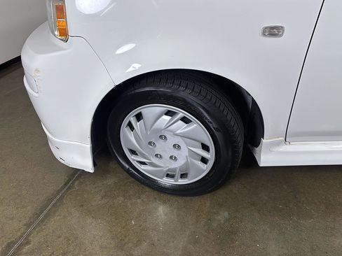 Used 2005 Scion xB FWD image 4