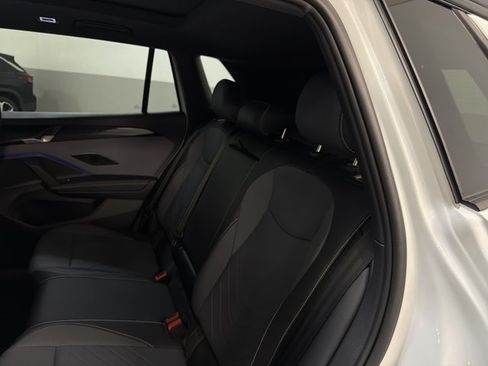 New 2026 Volkswagen Tiguan SE R-Line AWD/4WD image 21