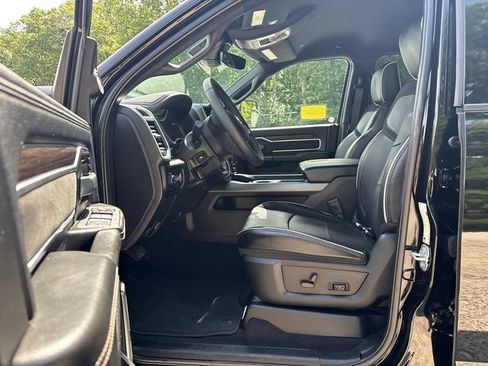 Used 2025 RAM 2500 Laramie AWD/4WD image 31