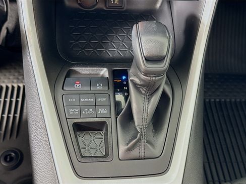 Certified 2023 Toyota RAV4 XLE w/ Convenience Package AWD/4WD image 18