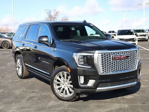 Used 2023 GMC Yukon Denali image 2