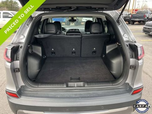 Used 2019 Jeep Cherokee Limited image 12