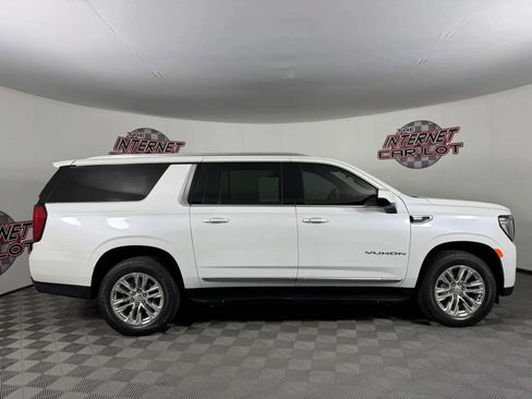 Used 2023 GMC Yukon XL SLT AWD/4WD image 8