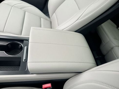 New 2026 Lincoln Nautilus Premier w/ Equipment Group 102A image 21