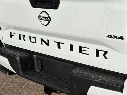 New 2026 Nissan Frontier SV image 8