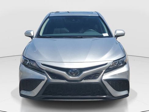Used 2024 Toyota Camry SE w/ Convenience Package image 2