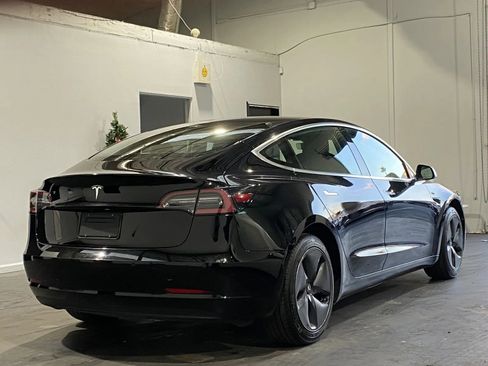 Used 2020 Tesla Model 3 Standard Range Plus image 4