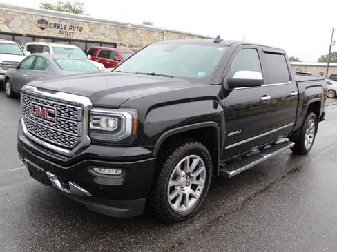 Used 2018 GMC Sierra 1500 Denali AWD/4WD image 3