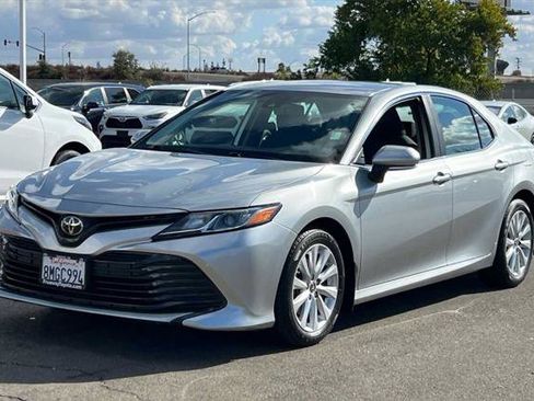 Certified 2019 Toyota Camry LE FWD image 10