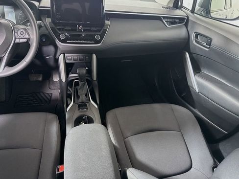 Certified 2024 Toyota Corolla Cross LE FWD image 23