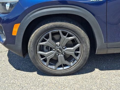 Used 2021 Kia Seltos EX AWD/4WD image 8