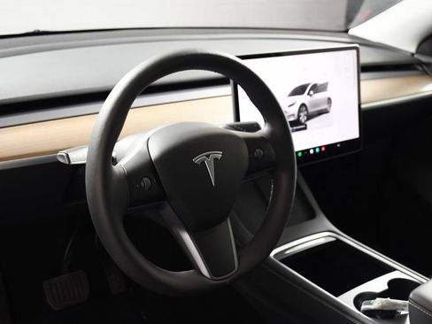 Used 2023 Tesla Model Y Long Range AWD/4WD image 13