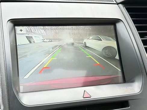 Used 2017 Ford Taurus SEL w/ Equipment Group 201A image 14