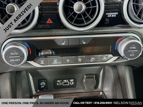 Certified 2025 Nissan Sentra SR w/ Midnight Edition image 15