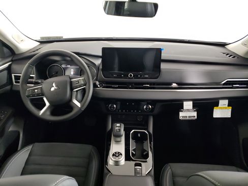 New 2026 Mitsubishi Outlander Trail Edition image 16
