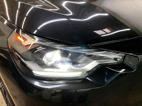 Used 2023 BMW 230i Coupe w/ Convenience Package RWD image 29