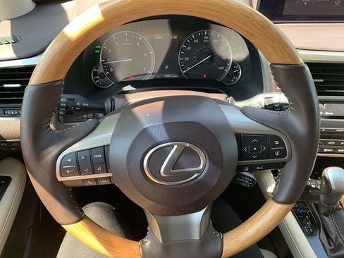 Used 2017 Lexus RX 350 FWD w/ Premium Package image 19