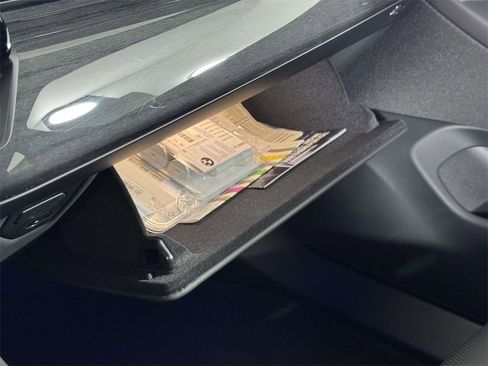 Used 2025 BMW 530i xDrive 530i xDrive w/ M Sport Package image 31