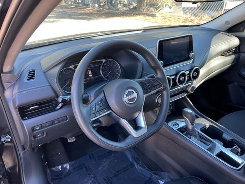 Used 2024 Nissan Sentra SV image 29