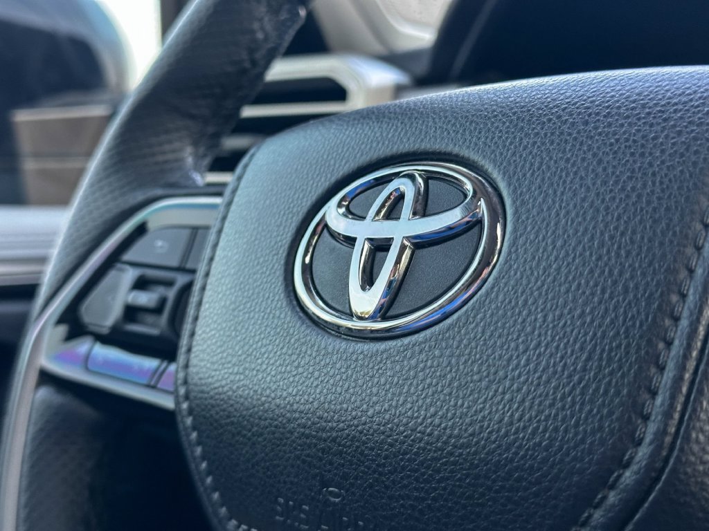 Used 2023 Toyota Tundra Limited AWD/4WD image 31