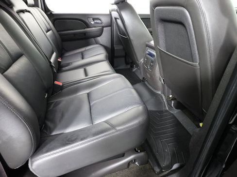 Used 2012 Chevrolet Avalanche LT w/ Suspension Package, Off-Road image 22