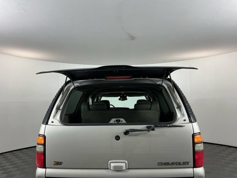 Used 2004 Chevrolet Suburban Z71 w/ Preferred Equipment Group AWD/4WD image 23