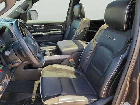 Used 2020 RAM 1500 Laramie AWD/4WD image 14
