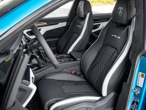 Used 2024 Lamborghini Urus S AWD/4WD image 25