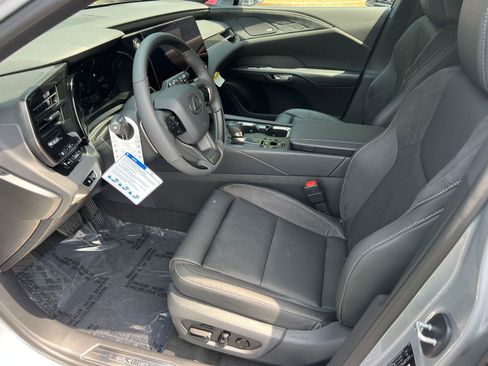 New 2026 Lexus RX 350 AWD image 9