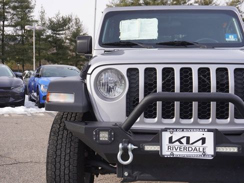 Used 2020 Jeep Gladiator Sport w/ Quick Order Package 24S image 10