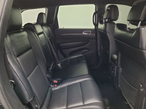 Used 2019 Jeep Grand Cherokee Laredo image 19