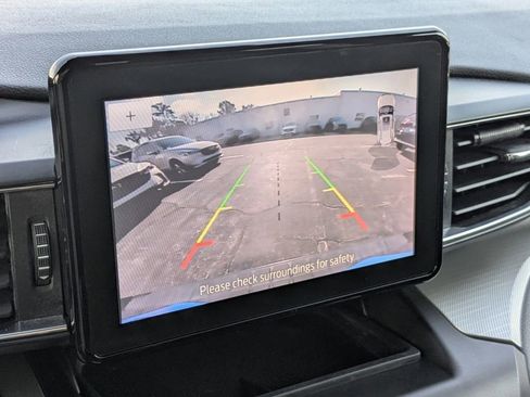 Used 2020 Ford Explorer XLT w/ Equipment Group 202A image 24