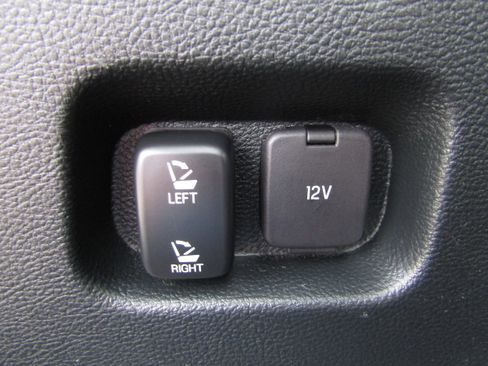 Certified 2019 Ford Edge Titanium w/ Equipment Group 301A image 21