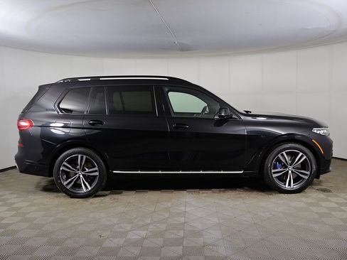 Used 2022 BMW X7 xDrive40i w/ M Sport Package image 15