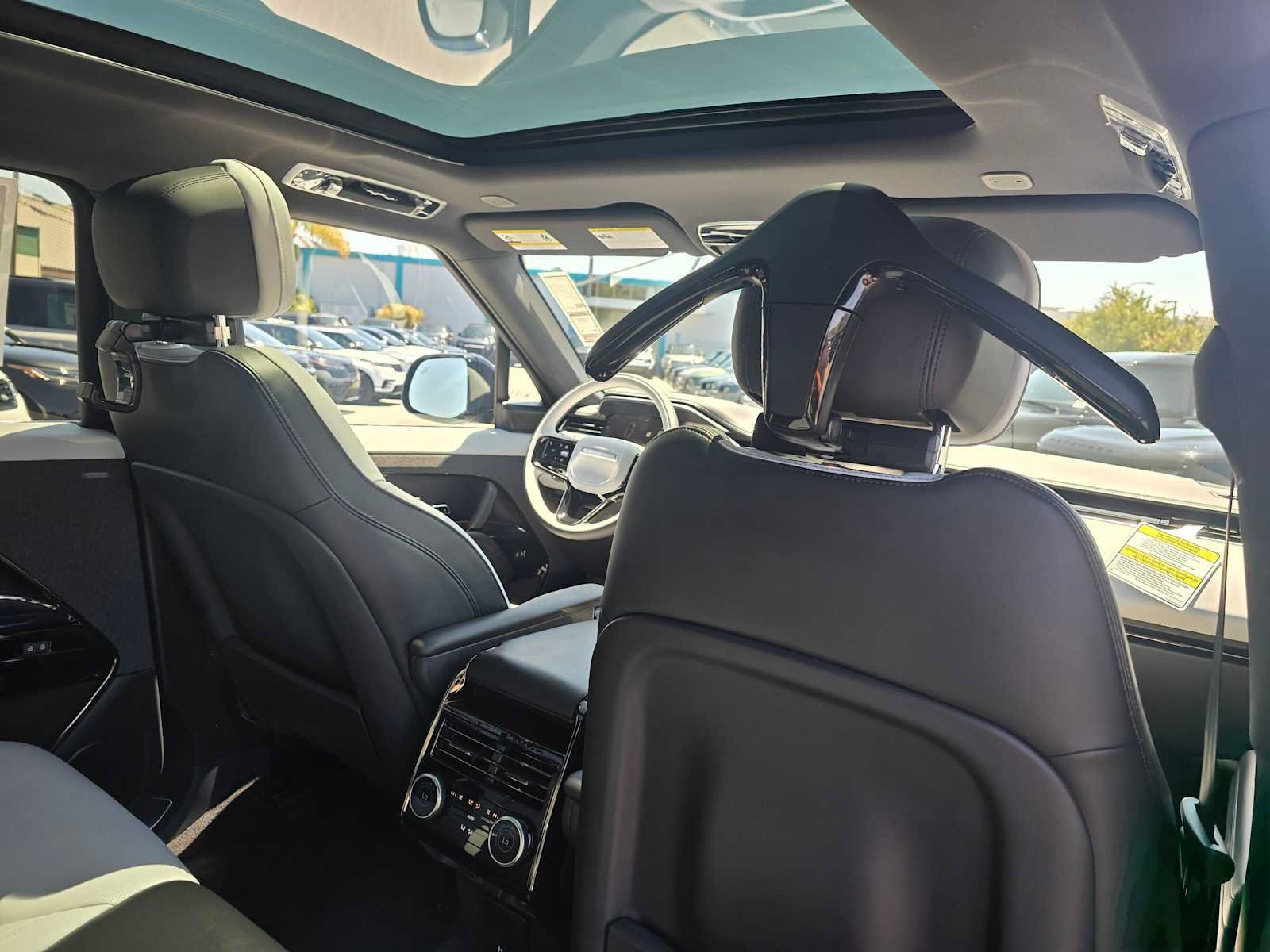 New 2026 Land Rover Range Rover Sport Dynamic SE AWD/4WD image 13